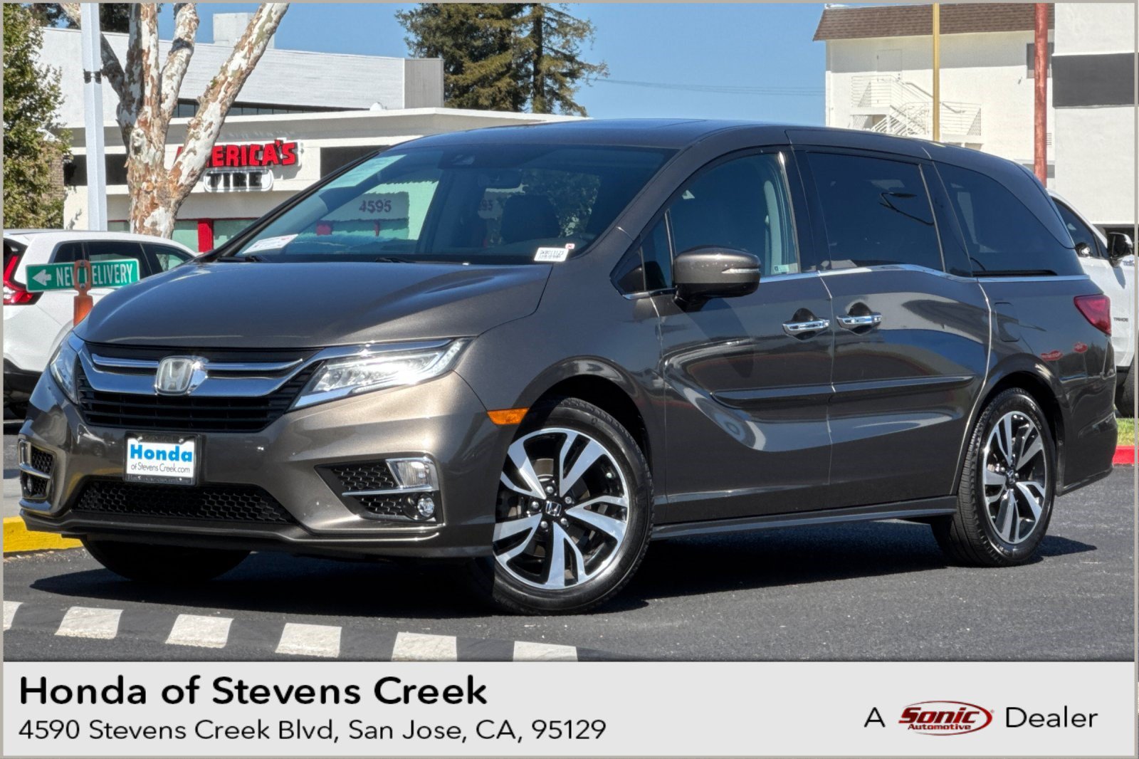 Used 2019 Honda Odyssey Elite image 1