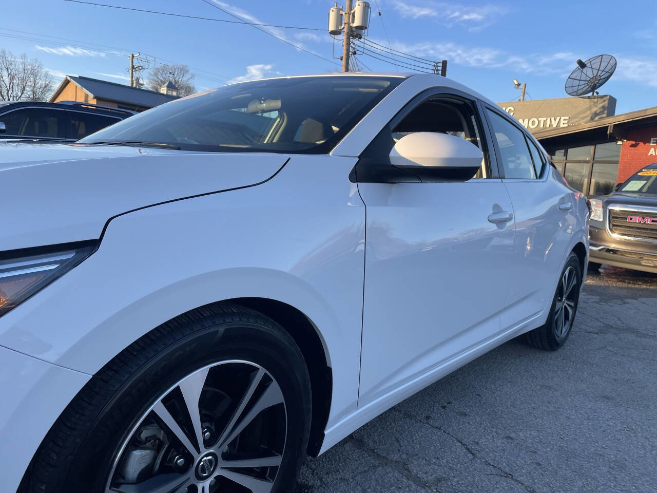 Used 2023 Nissan Sentra SV FWD image 10