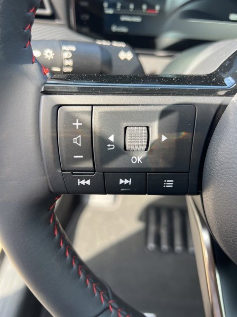 New 2026 Nissan Kicks SR image 12