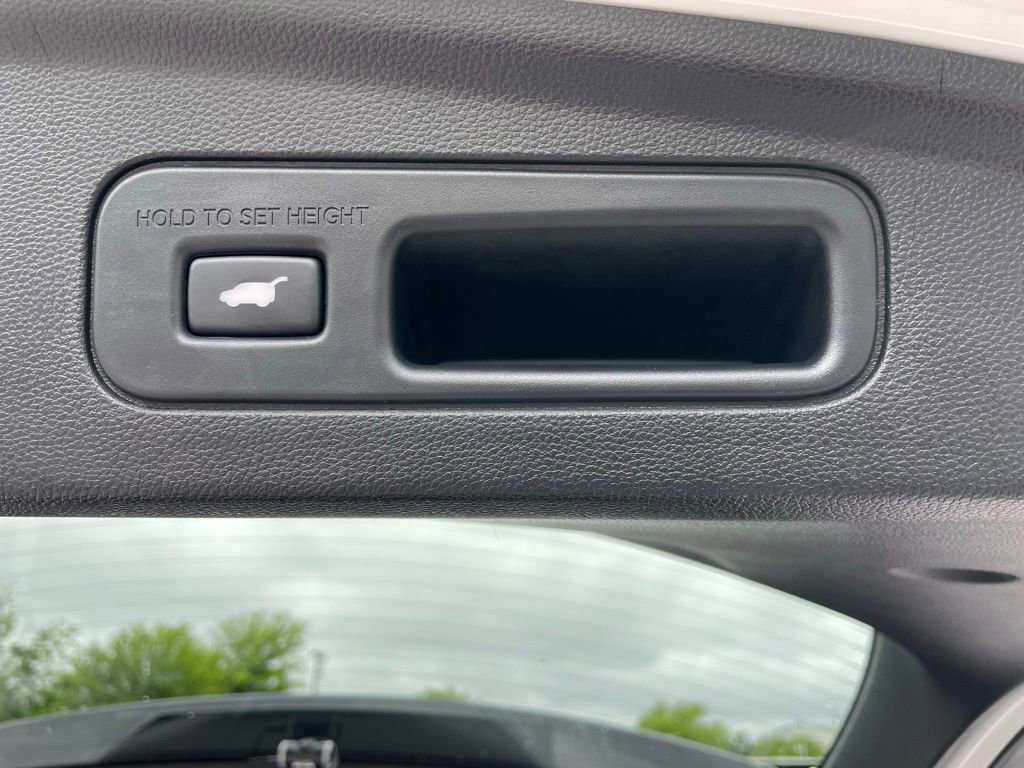 Used 2025 Acura MDX FWD w/ Technology Package image 43