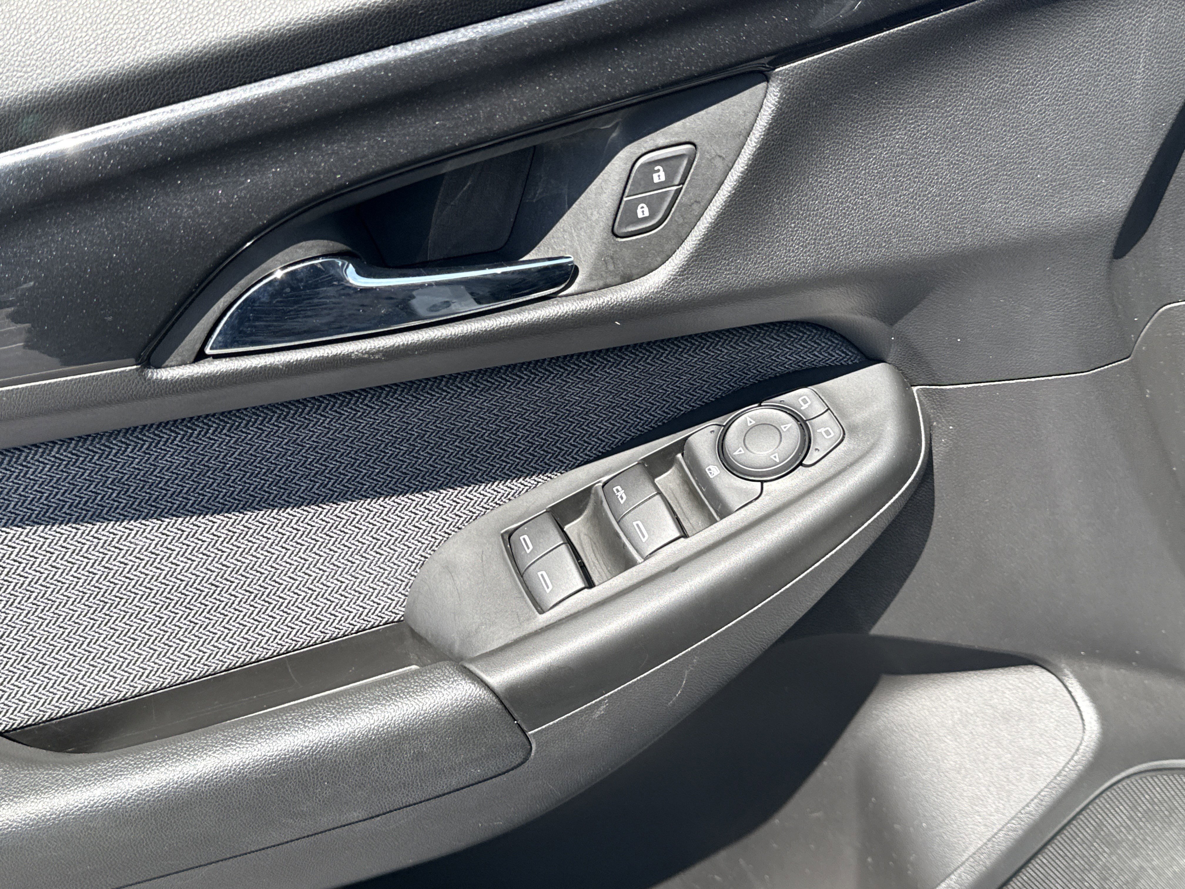 Used 2025 Chevrolet TrailBlazer LT AWD/4WD image 15