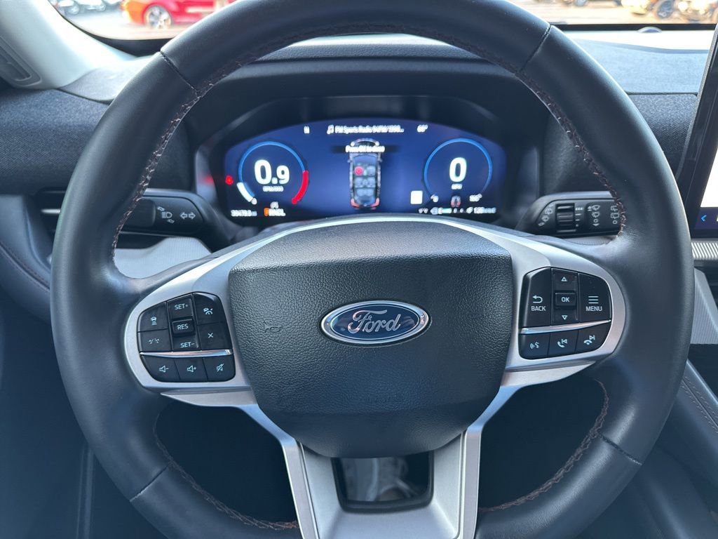 Used 2025 Ford Explorer Active image 28