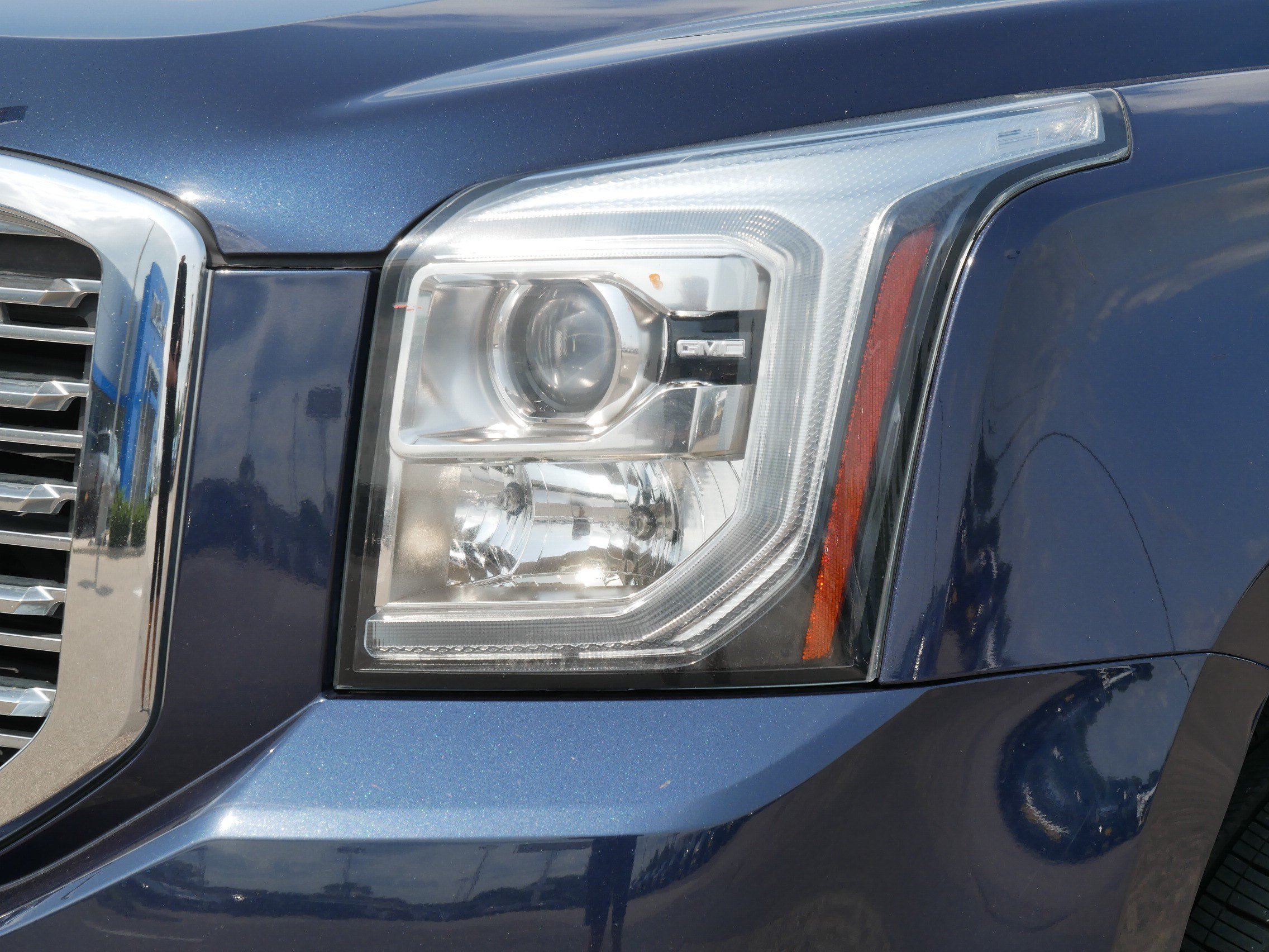 Used 2018 GMC Yukon Denali w/ Denali Ultimate Package AWD/4WD image 16