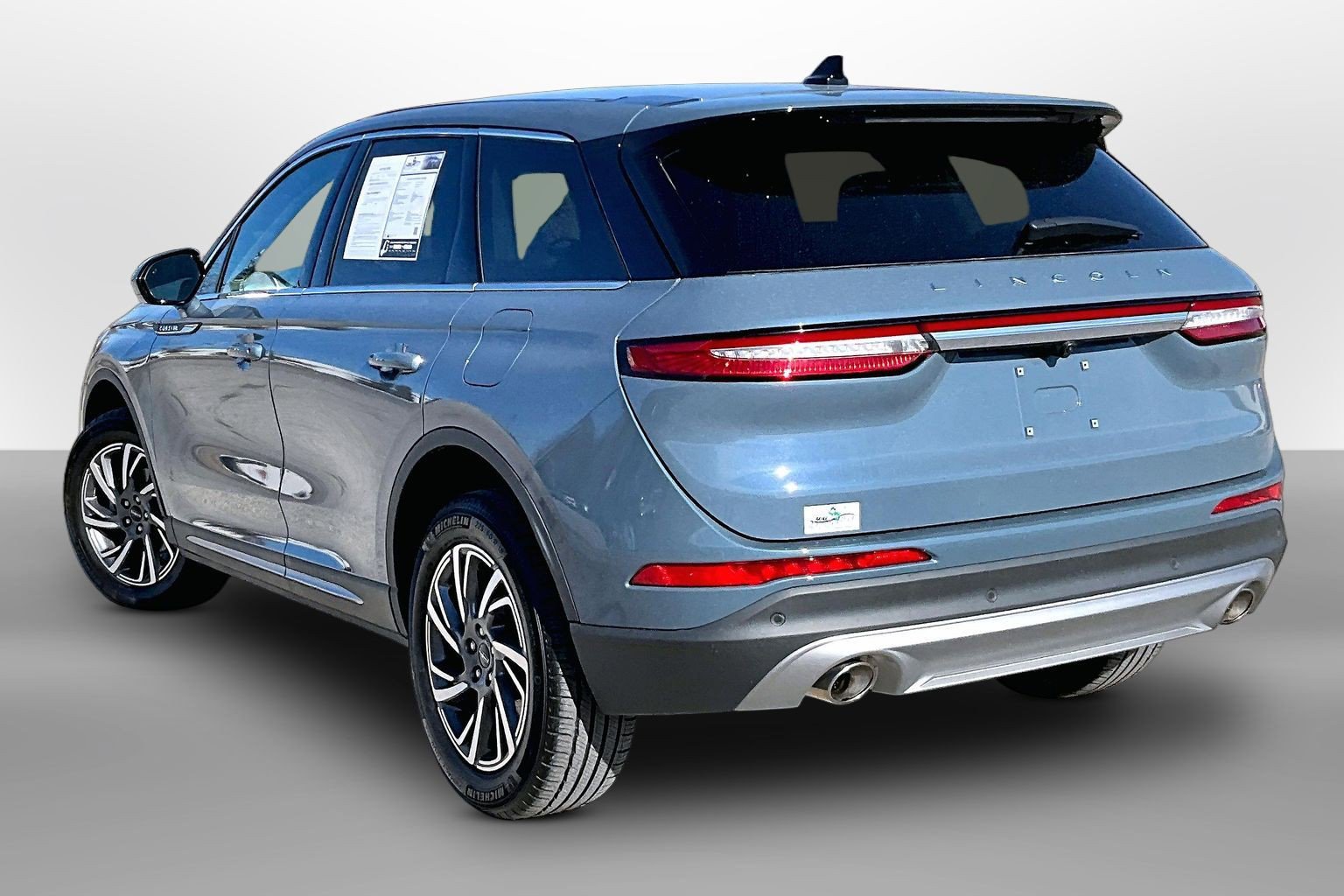Used 2023 Lincoln Corsair AWD image 9