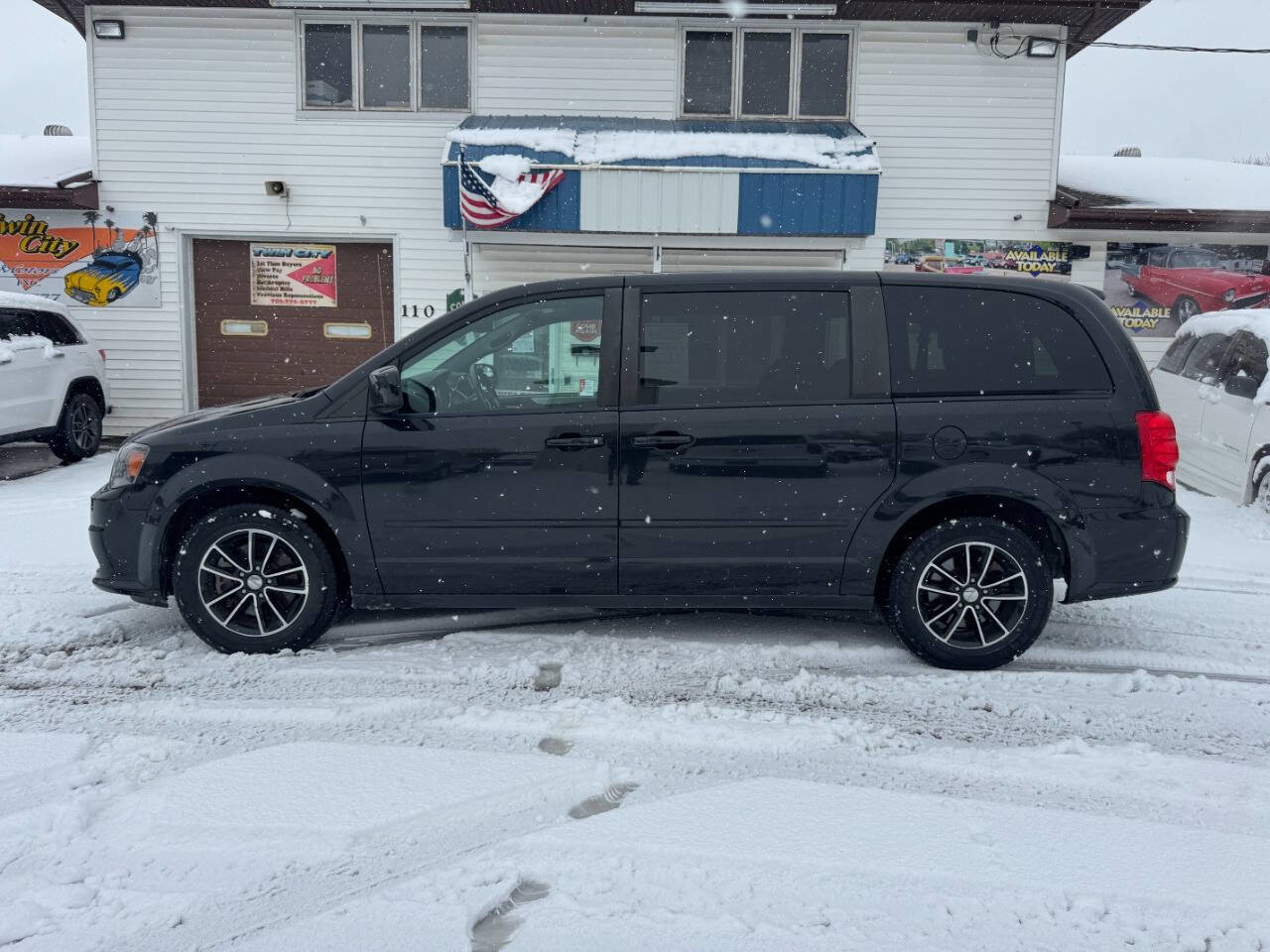Used 2016 Dodge Grand Caravan R/T w/ Safety Sphere Group image 1