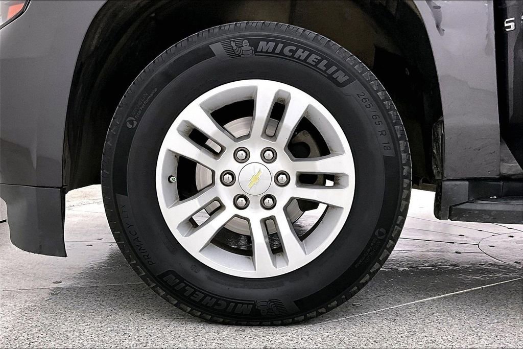 Used 2018 Chevrolet Suburban LS image 12