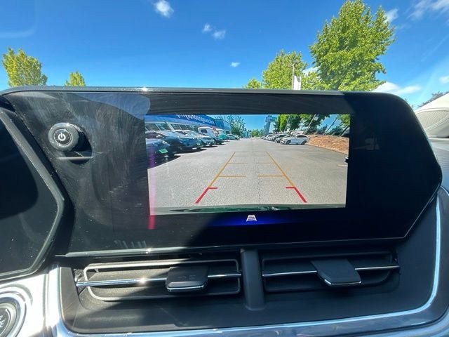 Used 2024 Chevrolet Trax LT FWD image 24