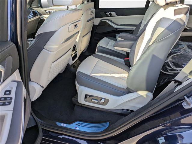 New 2026 BMW X7 M60i image 16