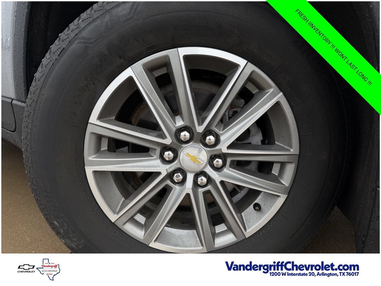 Used 2023 Chevrolet Traverse LT AWD/4WD image 10