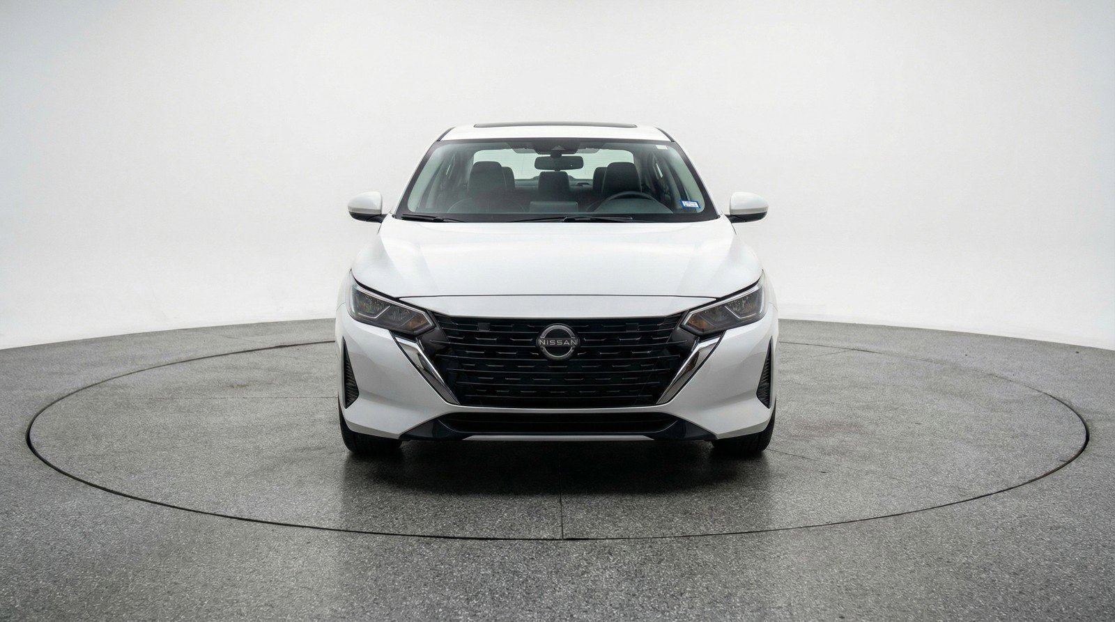 Used 2025 Nissan Sentra SV image 2