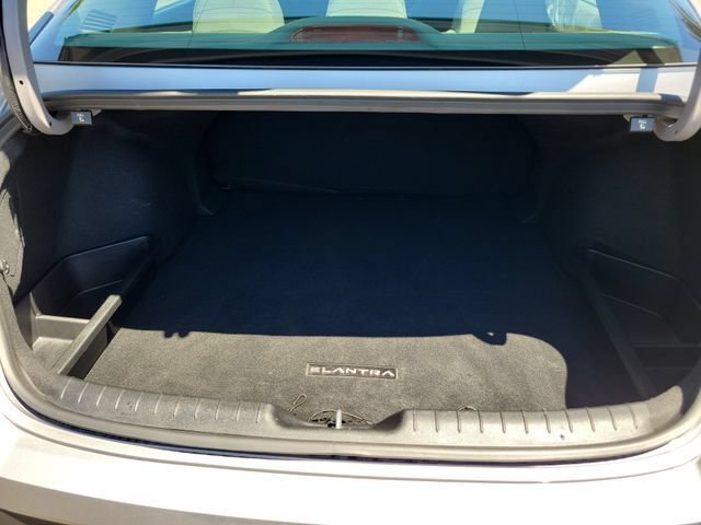 Certified 2025 Hyundai Elantra SEL FWD image 27