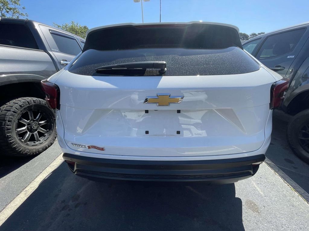 Used 2024 Chevrolet Trax LS w/ Driver Confidence Package FWD image 22