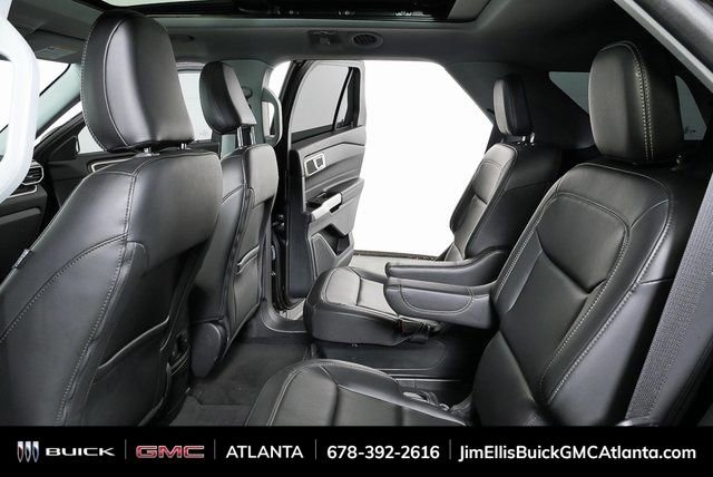 Used 2022 Ford Explorer XLT w/ Equipment Group 202A image 22