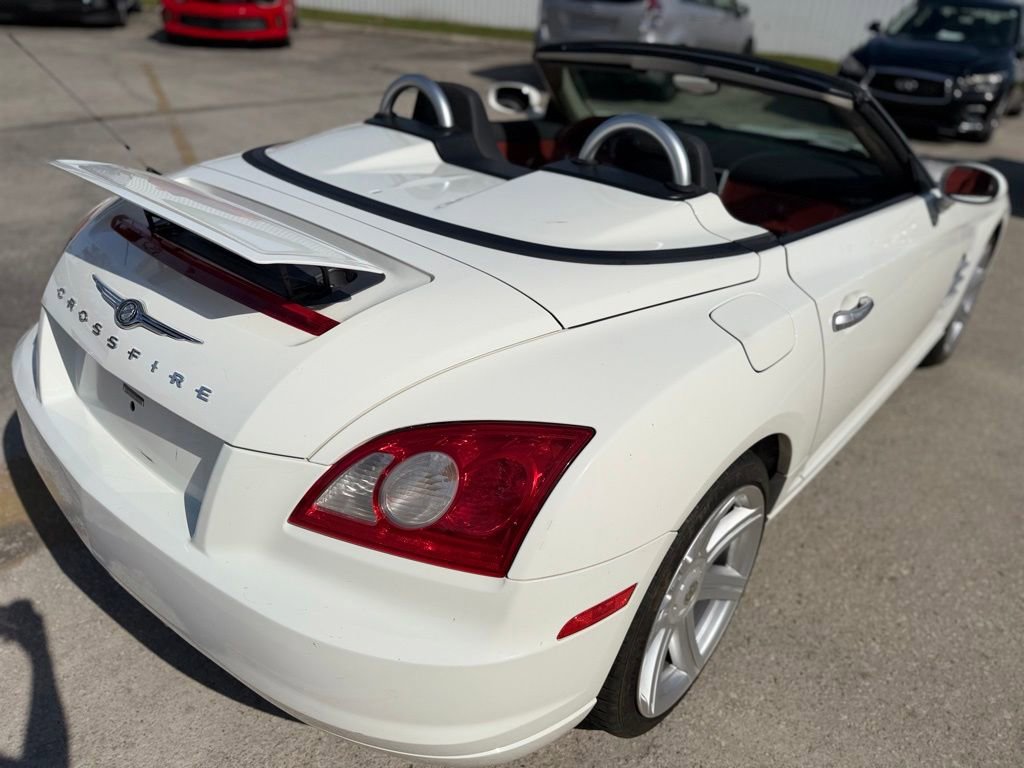 Used 2006 Chrysler Crossfire Limited RWD image 13