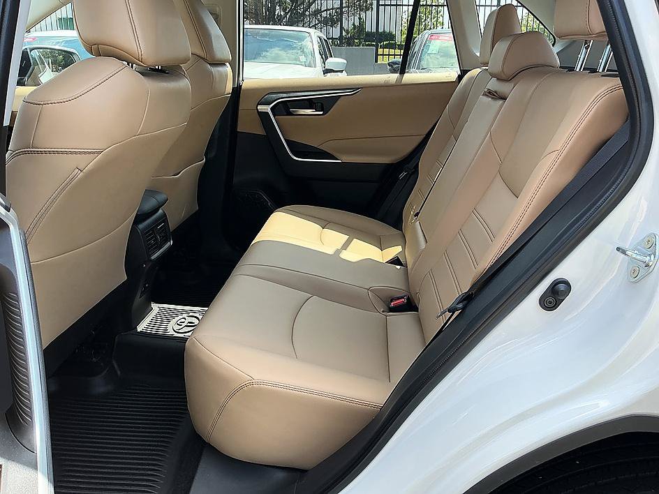 Used 2025 Toyota RAV4 XLE Premium FWD image 22