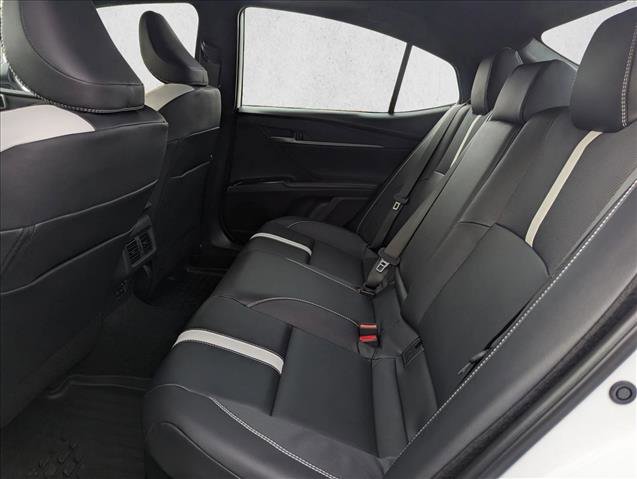 New 2026 Toyota Camry Hybrid image 17