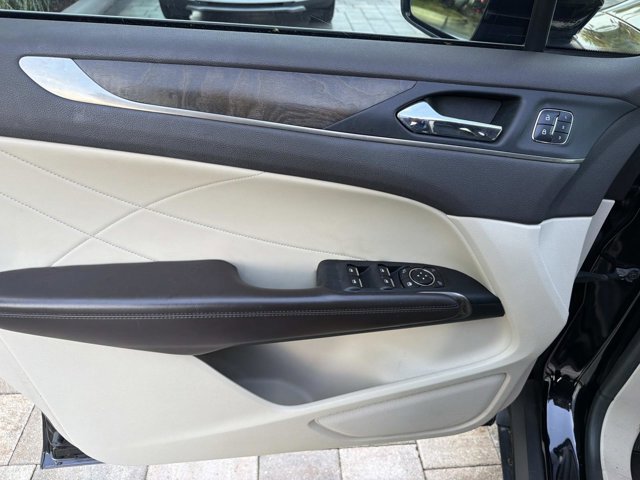 Used 2017 Lincoln MKC Reserve AWD/4WD image 9