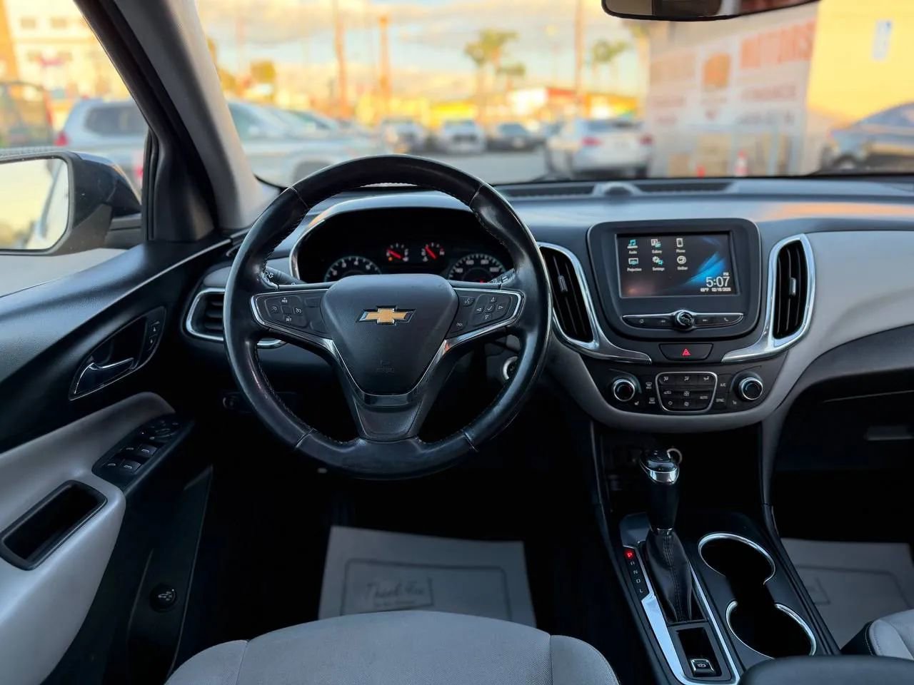Used 2018 Chevrolet Equinox LT image 28
