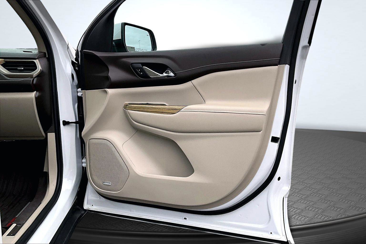 Used 2019 GMC Acadia Denali w/ Technology Package image 24