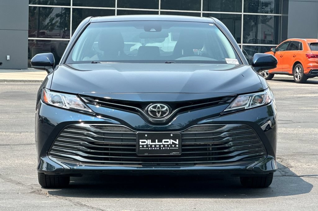 Used 2020 Toyota Camry LE FWD image 9
