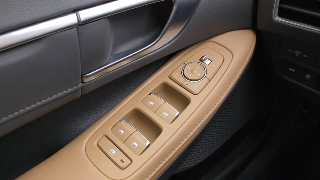 Used 2020 Hyundai Sonata Limited FWD image 19