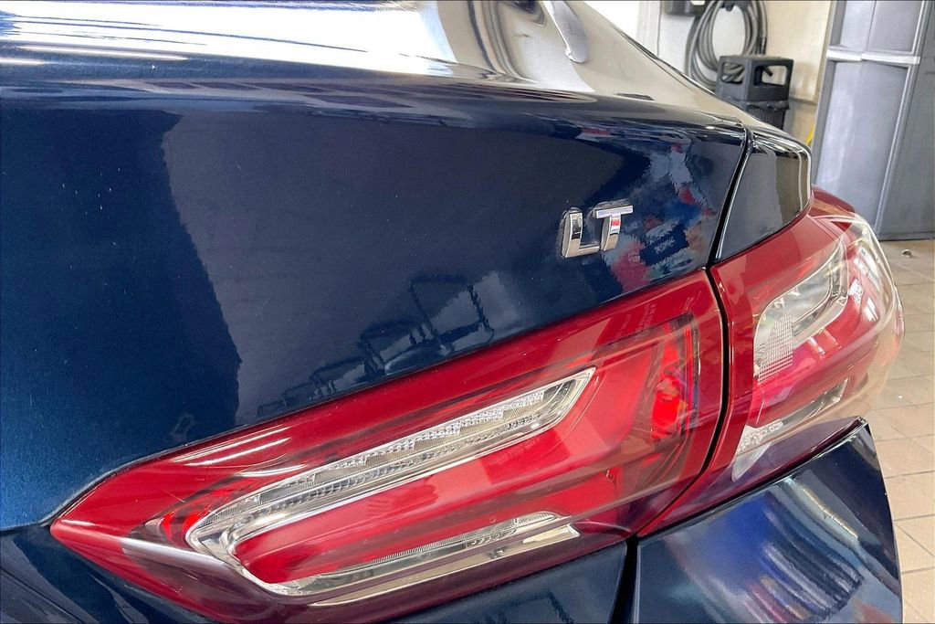 Used 2021 Chevrolet Malibu LT image 19