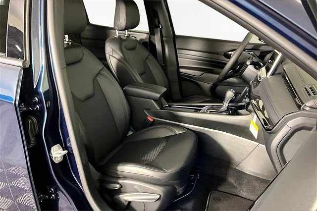 New 2026 Jeep Compass Latitude image 12