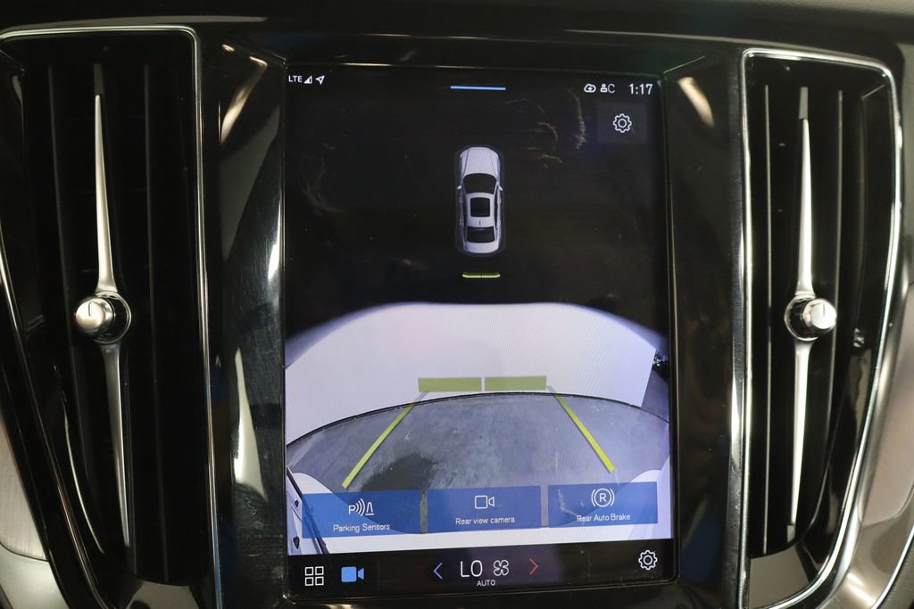 Used 2024 Volvo S60 B5 Core image 37