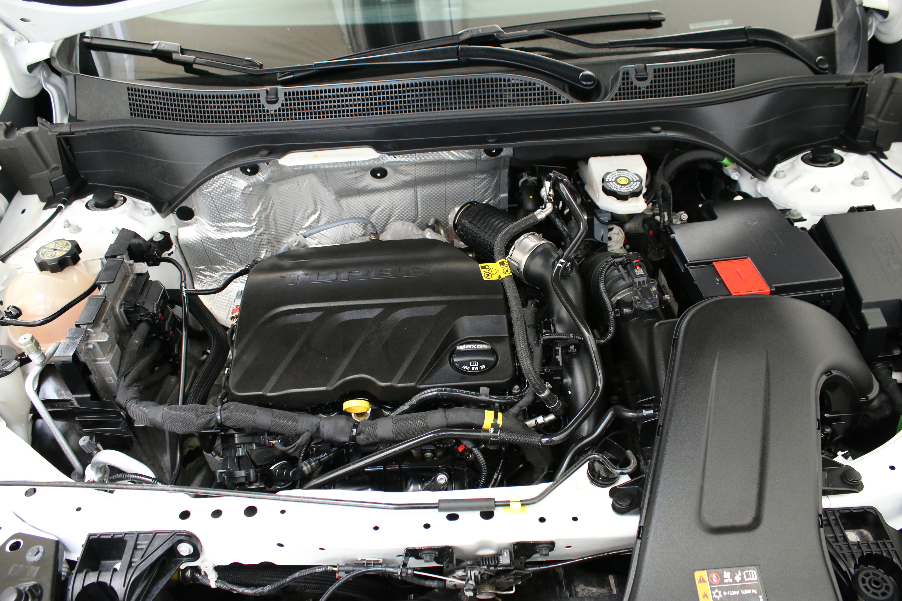 Used 2024 Chevrolet Trax LT w/ LT Convenience Package FWD image 3