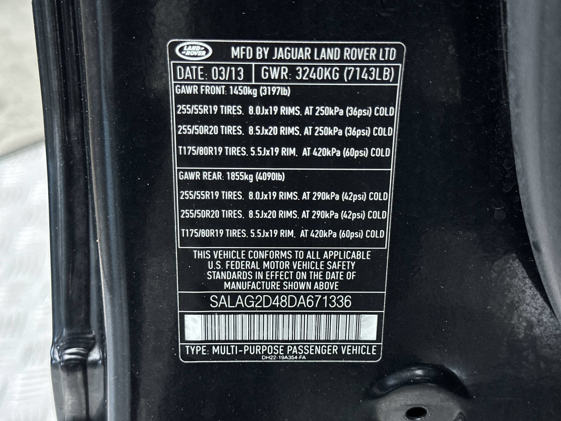 Used 2013 Land Rover LR4 HSE AWD/4WD image 13
