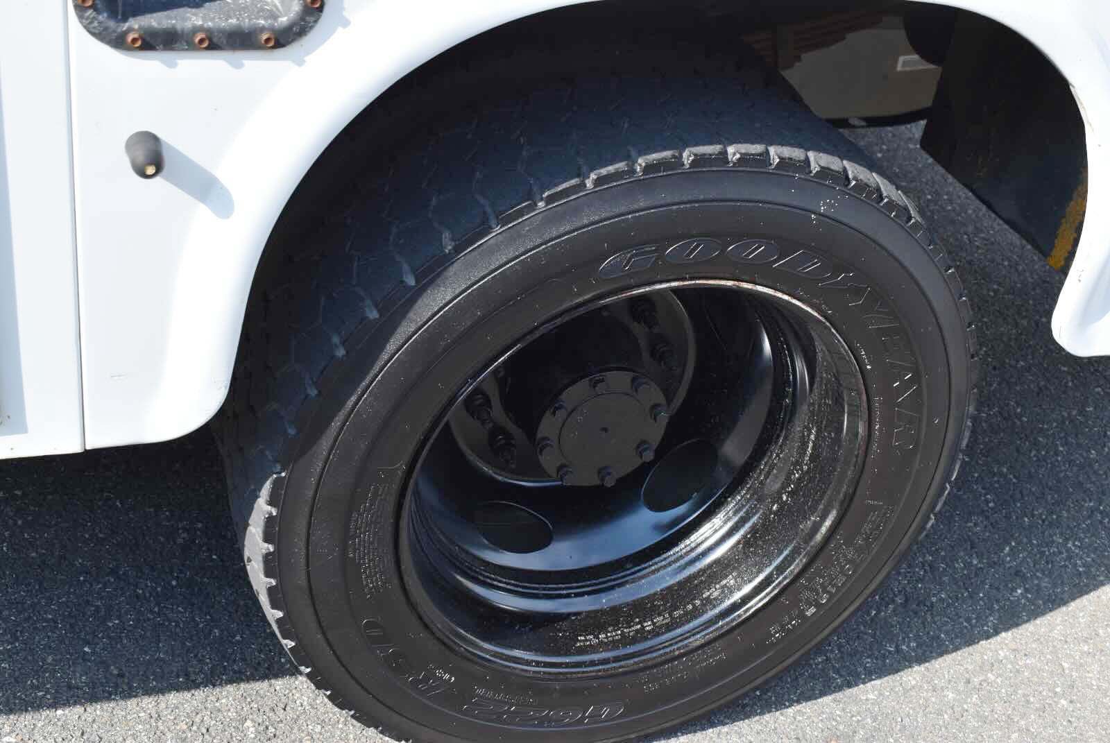 Used 2015 Ford F550 2WD Crew Cab Super Duty w/ Power Equipment Group image 41