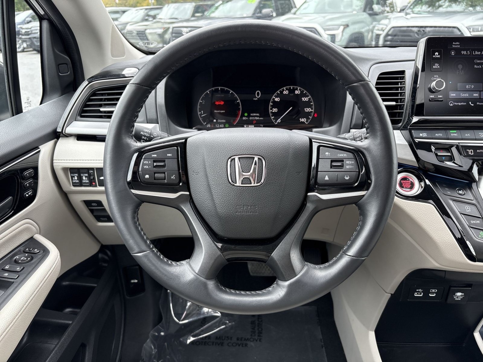 Used 2025 Honda Odyssey Touring image 16