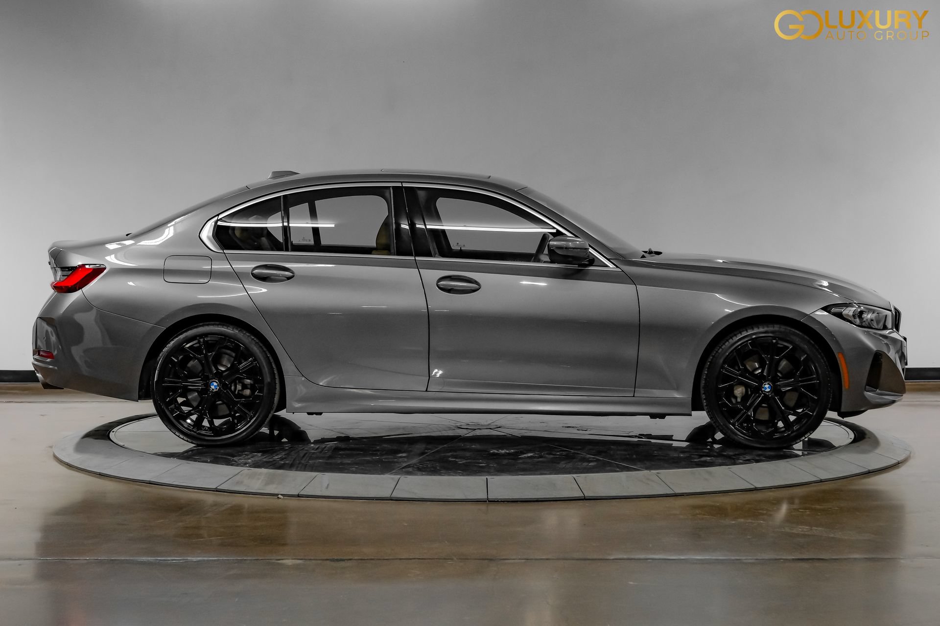 Used 2026 BMW 330i xDrive Sedan w/ Premium Package AWD/4WD image 9