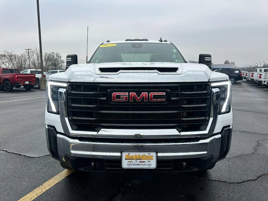 Certified 2024 GMC Sierra 3500 Pro w/ Convenience Package image 9