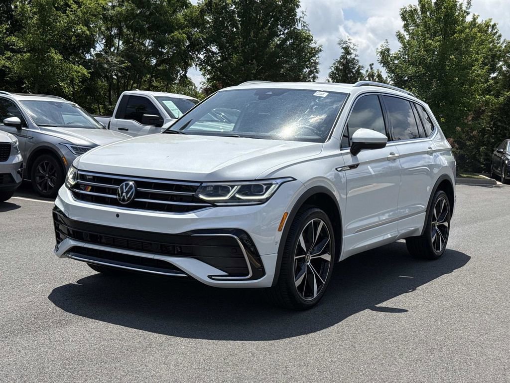 Used 2024 Volkswagen Tiguan SEL R-Line AWD/4WD image 6
