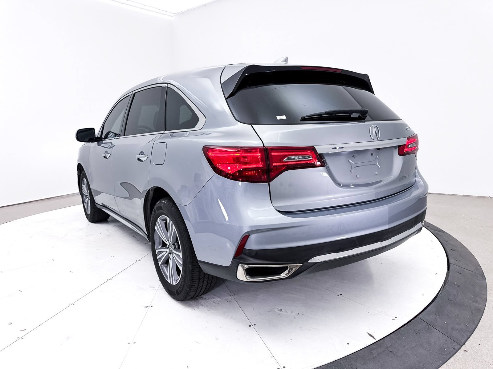 Used 2020 Acura MDX FWD image 13