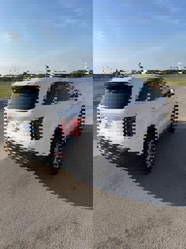 Used 2022 Kia Sorento LX AWD/4WD image 4