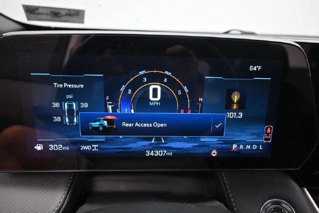 Used 2025 Chevrolet Equinox LT AWD/4WD image 18