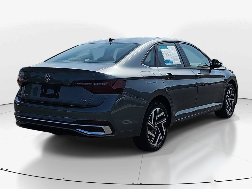 Used 2024 Volkswagen Jetta SEL FWD image 6