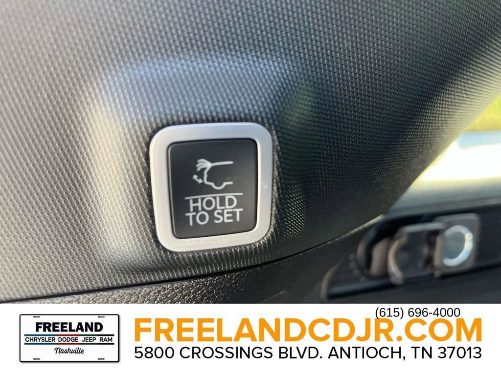 New 2025 Jeep Grand Cherokee 4WD image 20