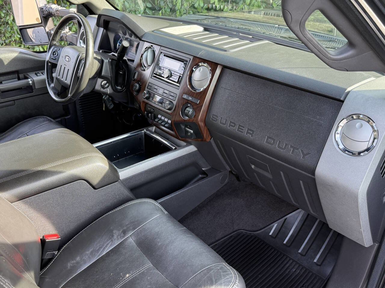 Used 2011 Ford F350 Lariat w/ Chrome Pkg image 16