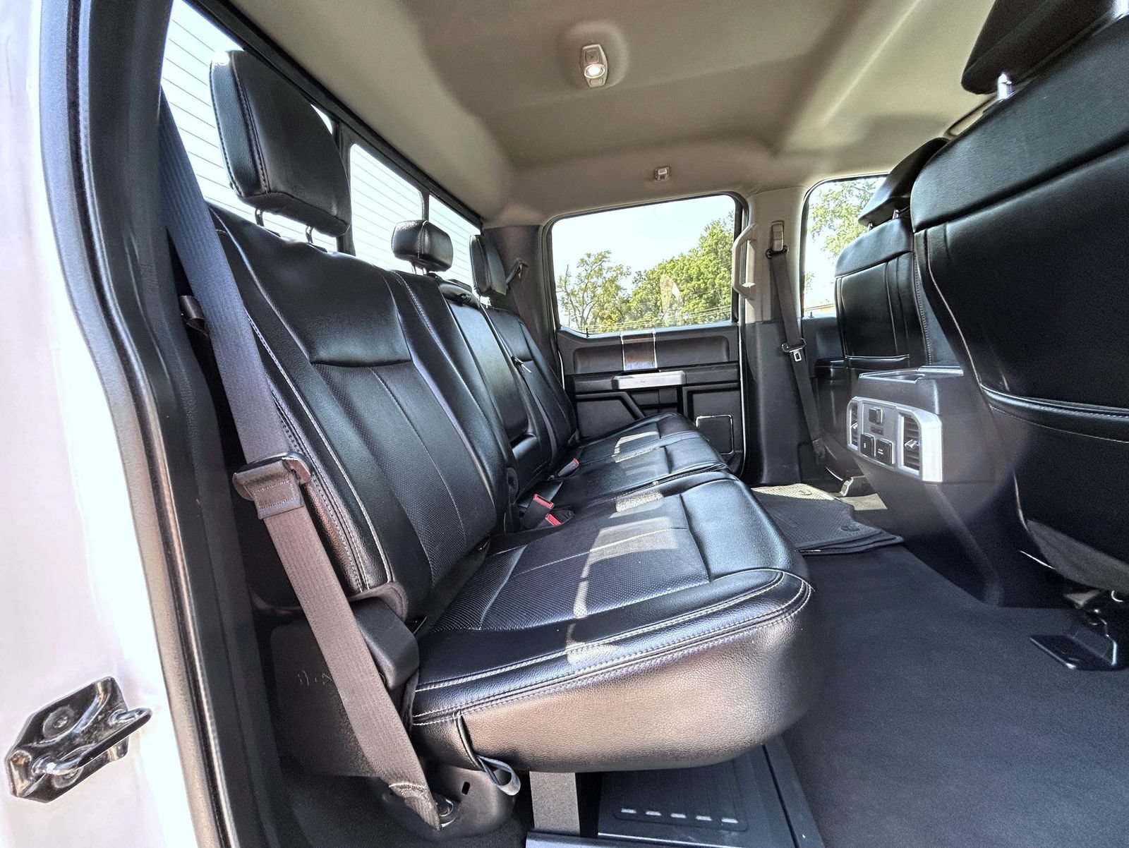 Used 2021 Ford F350 Lariat w/ Chrome Package AWD/4WD image 18
