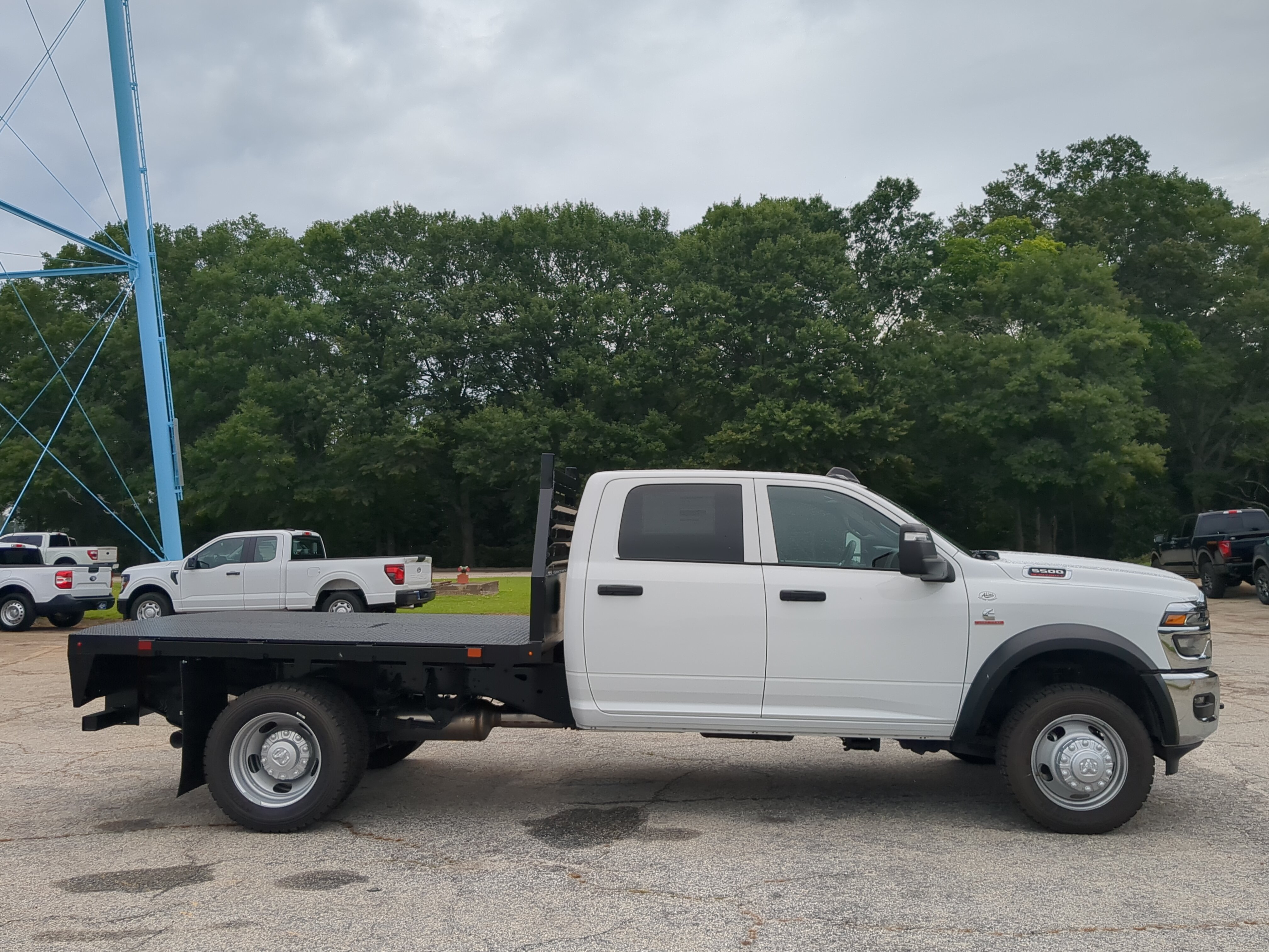 New 2026 RAM 5500 Tradesman w/ Chrome Appearance Group AWD/4WD image 2