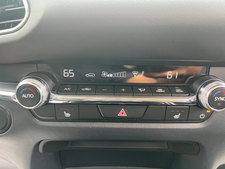 Certified 2025 MAZDA CX-30 AWD 2.5 S w/ Premium Package image 18