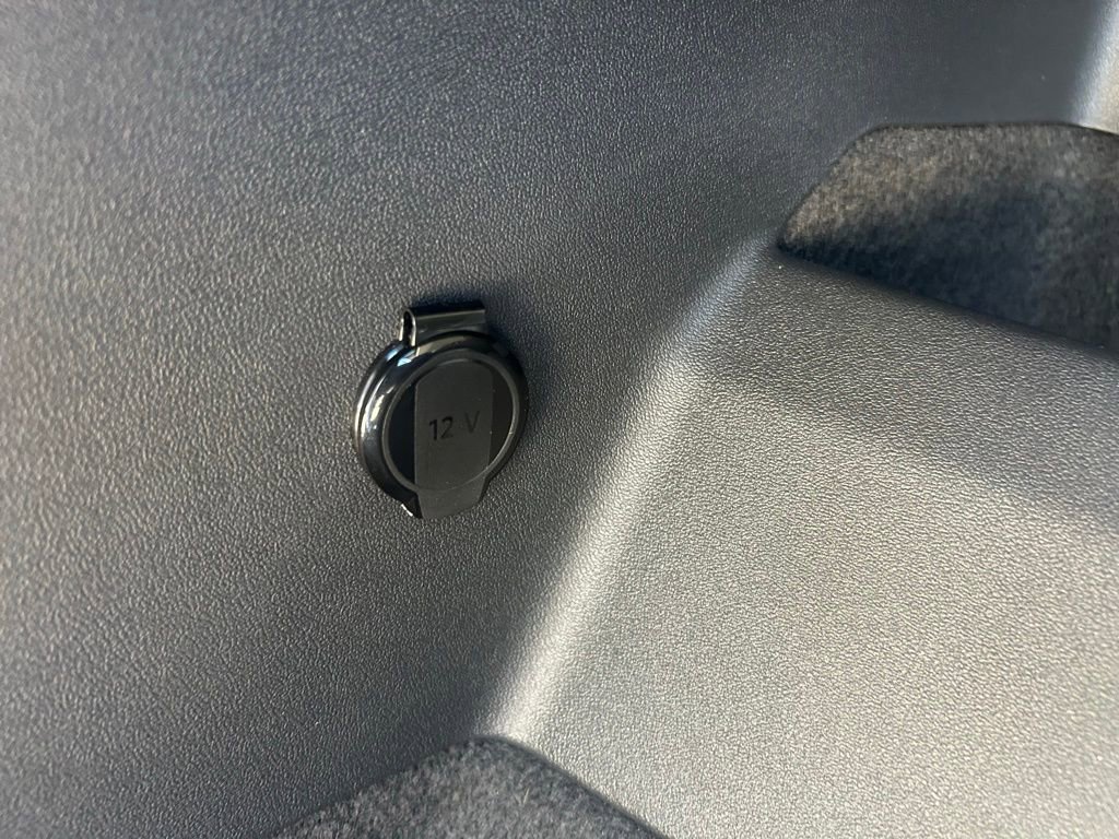 Used 2025 Volkswagen Tiguan S image 44