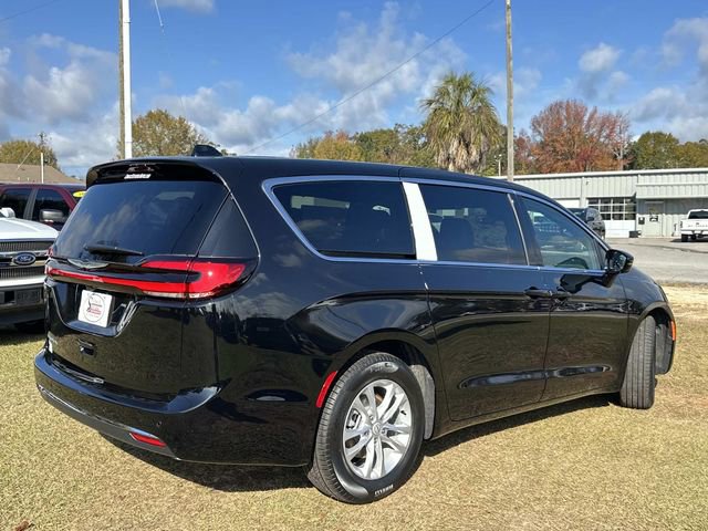 New 2026 Chrysler Pacifica Select image 9