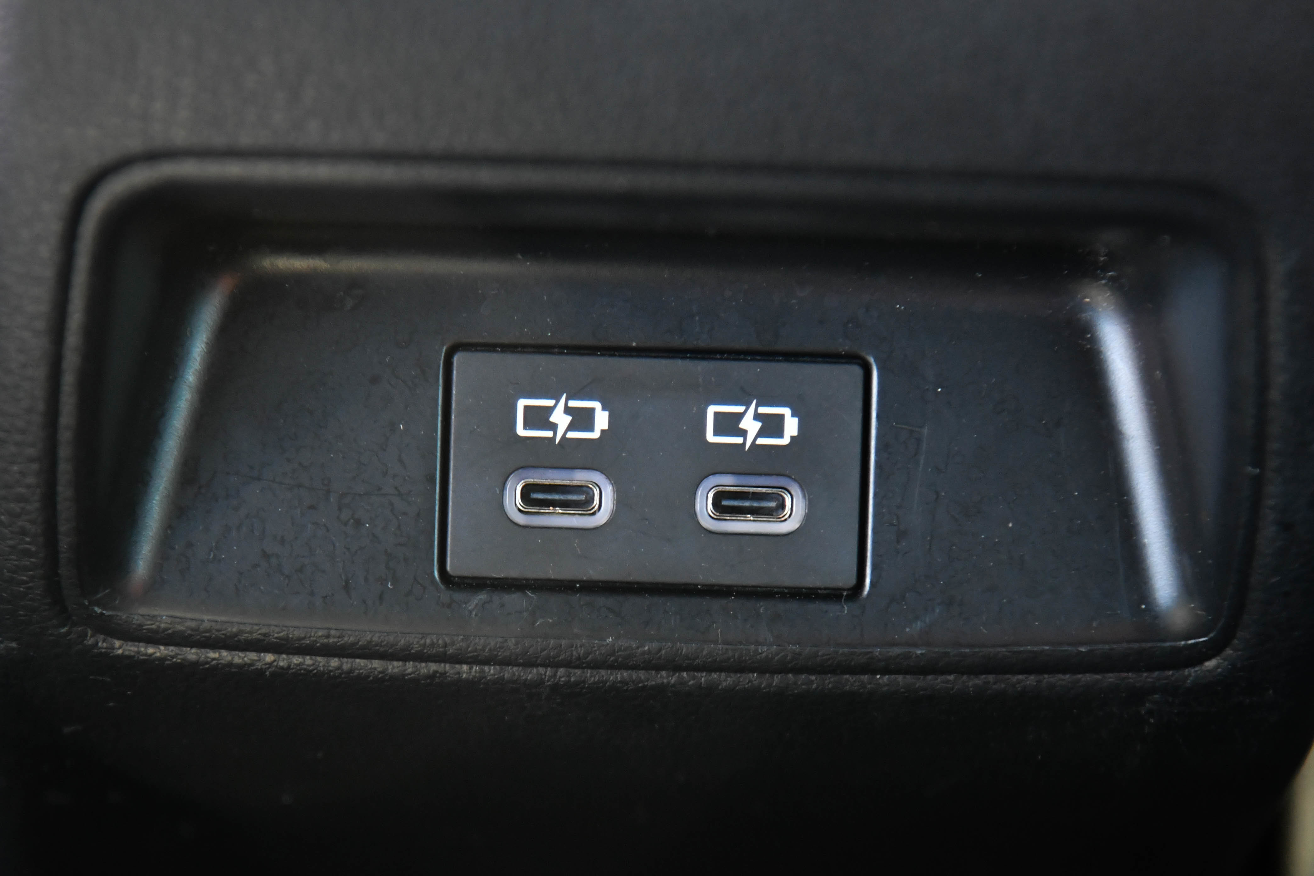 Used 2023 Toyota Corolla SE w/ SE Premium Package FWD image 39