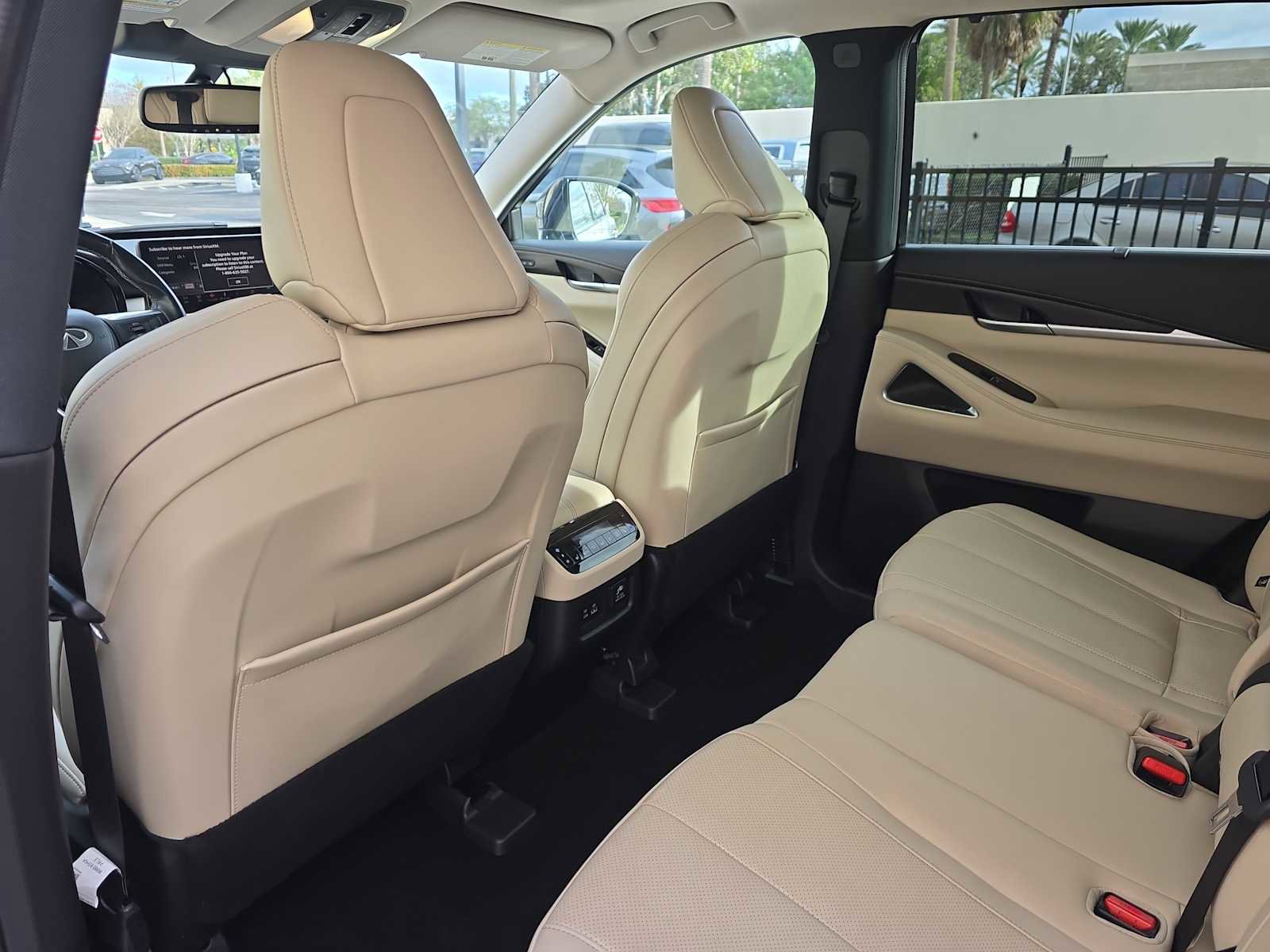 Used 2022 INFINITI QX60 Sensory w/ Cargo Package image 11