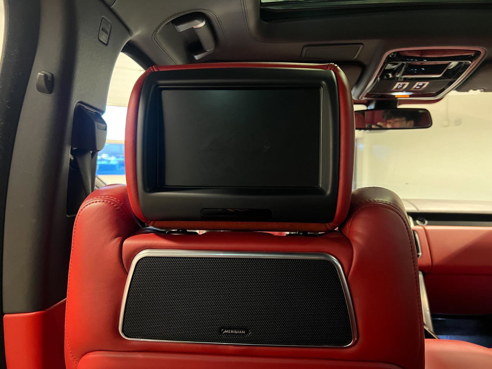 Used 2015 Land Rover Range Rover Autobiography image 31