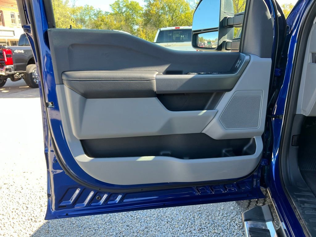 New 2026 Ford F250 XLT w/ FX4 Off-Road Package image 11